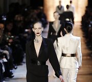 &bdquo;Yves Saint Laurent&ldquo; kolekcija