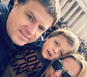 Rolandas ir Vaida Skaisgiriai su sūnumi Atu