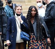 Christy Turlington ir Naomi Campbell 