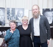 Parodos &bdquo;100 tikrų žmonių portretų&ldquo; akimirka