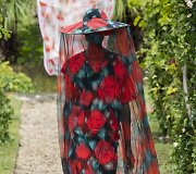 &bdquo;Kenzo&ldquo; 2021 m. pavasario ir vasaros kolekcijos modelis
