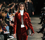 &bdquo;3.1 Philip Lim&ldquo; 2016 m. rudens-žiemos kolekcijos modelis