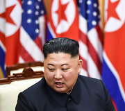 Trečią kartą susitiko Donaldas Trumpas ir Kim Jong Unas