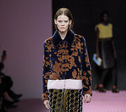 Mary Katrantzou 2015-2016 m. rudens-žiemos kolekcijos modelis