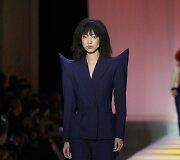 &bdquo;Jean Paul Gaultier&ldquo; 2019 m. pavasario ir vasaros kolekcijos modelis