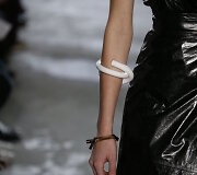 &bdquo;Proenza Schouler&ldquo; 2017&ndash;2018 m. rudens ir žiemos kolekcijos modelis