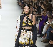 &bdquo;Versace&ldquo; 2018 m. pavasario ir vasaros kolekcija