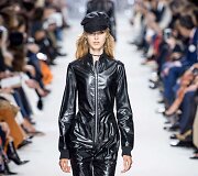 &bdquo;Christian Dior&ldquo; 2018 m. pavasario ir vasaros kolekcijos modelis