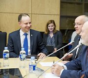 A.Verygos susitikimas su opozicinėmis frakcijomis