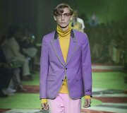 &bdquo;Gucci&ldquo; 2017 m. pavasario-vasaros vyrų kolekcijos modelis