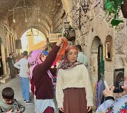 Midyat moterys