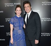 Emily Blunt ir Benicio del Toro 