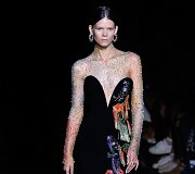 &bdquo;Schiaparelli&ldquo; 2019&ndash;2020 m. rudens ir žiemos auk&scaron;tosios mados kolekcijos modelis