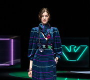 &bdquo;Emporio Armani&ldquo; 2021&ndash;2022 m. rudens ir žiemos kolekcijos modelis