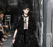 &bdquo;Christian Dior&ldquo; 2019&ndash;2020 m. rudens ir žiemos auk&scaron;tosios mados kolekcijos modelis