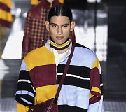 &bdquo;Burberry&ldquo; 2020&ndash;2021 m. rudens ir žiemos kolekcijos modelis