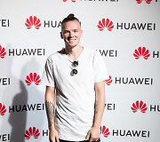 &bdquo;Huawei&ldquo; ir Roberto Kalinkino mažosios kolekcijos pristatymas