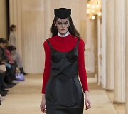 &bdquo;Nina Ricci&ldquo; 2018&ndash;2019 m. rudens ir žiemos kolekcijos modelis