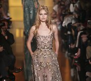 &bdquo;Elie Saab&ldquo; 2015 m. auk&scaron;tosios mados kolekcijos modelis 