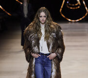 &bdquo;Celine&ldquo; 2020&ndash;2021 m. rudens ir žiemos kolekcijos modelis