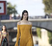 &bdquo;Chlo&eacute;&ldquo; 2022 m. pavasario ir vasaros kolekcijos modelis