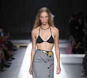 &bdquo;Sportmax&ldquo; 2019 m. pavasario ir vasaros kolekcijos modelis