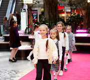 &bdquo;Vilnius Outlet&ldquo; ir modelių mokykla &bdquo;CatWalk&ldquo; surengė stilingą &bdquo;Back To School&ldquo; mados &scaron;ventę.