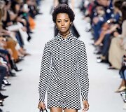 &bdquo;Christian Dior&ldquo; 2018 m. pavasario ir vasaros kolekcijos modelis