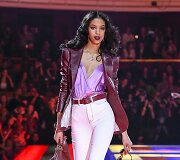 &bdquo;Tommy X Zendaya&ldquo; 2019&ndash;2020 m. rudens ir žiemos kolekcijos modelis