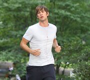 Chace'as Crawfordas &bdquo;Gossip Girl&ldquo; filmavimo aik&scaron;telėje (2008 m.)