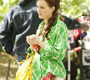 Leighton Meester &bdquo;Gossip Girl&ldquo; filmavimo aik&scaron;telėje (2008 m.)