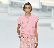 &bdquo;Chanel&ldquo; 2021 m. pavasario ir vasaros kolekcijos modelis
