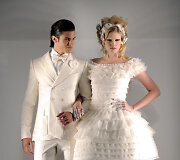 Baptiste'as Giabiconi ir Lara Stone vilki &bdquo;Chanel&ldquo; 2009&ndash;2010 m. rudens-žiemos kolekcijos vestuvinius drabužius