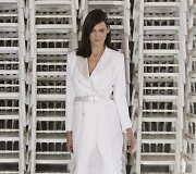 &bdquo;Alexis Mabille&ldquo; 2016 m. pavasario-vasaros kolekcijos modelis