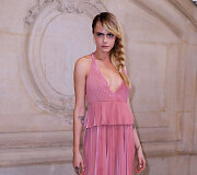 Modelis Cara Delevingne