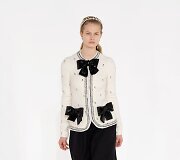 &bdquo;Giambattista Valli&ldquo; 2021&ndash;2022 m. rudens ir žiemos kolekcijos modelis