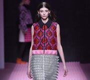Mary Katrantzou 2015-2016 m. rudens-žiemos kolekcijos modelis
