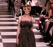 &bdquo;Christian Dior Haute Couture&ldquo; 2018 m. pavasario ir vasaros kolekcijos modelis