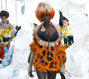 &bdquo;Vivienne Westwood&ldquo; 2019 m. pavasario ir vasaros kolekcijos pristatymas