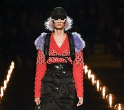 &bdquo;Prada&ldquo;  2019&ndash;2020 m. rudens ir žiemos kolekcijos modelis