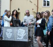 &bdquo;Tirpstančioje &scaron;lovės alėjoje&ldquo; pagerbti ry&scaron;kiausi estrados grandai