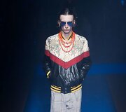 &bdquo;Gucci&ldquo; 2018 m. pavasario ir vasaros kolekcijos modelis