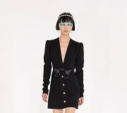 &bdquo;Giambattista Valli&ldquo; 2021&ndash;2022 m. rudens ir žiemos kolekcijos modelis