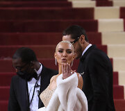 Kim Kardashian, Pete'as Davidsonas