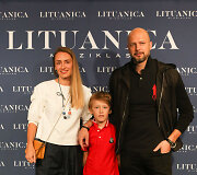 Miuziklo &bdquo;Lituanica&ldquo; premjeros svečiai