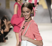 &bdquo;Chanel&ldquo; 2022 m. pavasario ir vasaros kolekcijos modelis