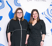 Dovilė Filmanavičiūtė su bičiule