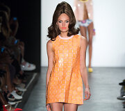 &bdquo;Jeremy Scott&ldquo; 2016 m. pavasario-vasaros kolekcijos pristatymas