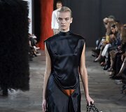 &bdquo;Loewe&ldquo; 2019 m. pavasario ir vasaros kolekcijos pristatymas