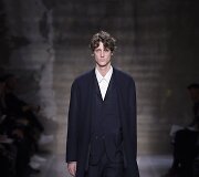 &bdquo;Marni&ldquo; 2016 m. rudens-žiemos kolekcijos modelis